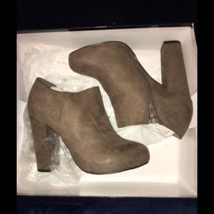 Nine West~ Brown Suede Heeled Boots